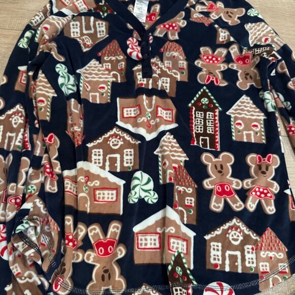 DISNEY MICKEY MOUSE GINGER BREAD HOUSE WOMENS PAJAMAS MEDIUM 8-10 - Picture 2 of 12